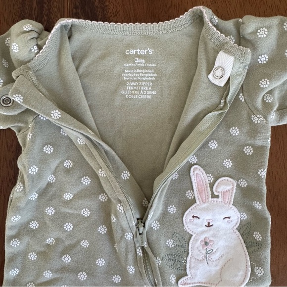 Carter’s Green Bunny Footed One Piece Pajama size 3M - Picture 3 of 3